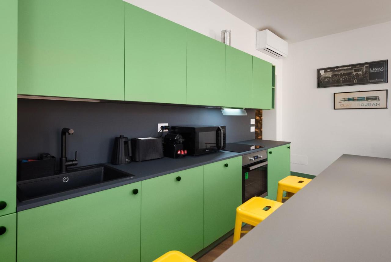 Flats4Rent Carla'S Apartments Верона Экстерьер фото